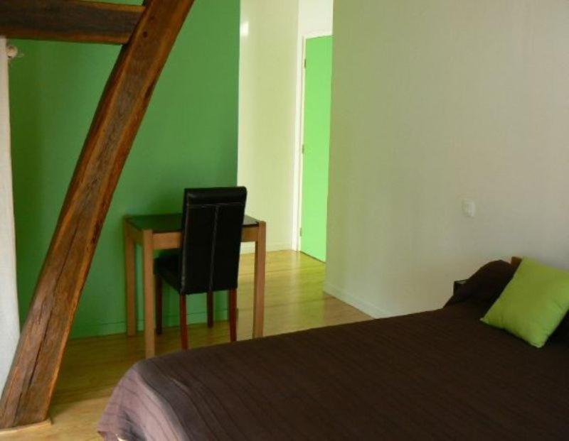 Lou Lombres Bed & Breakfast Room photo