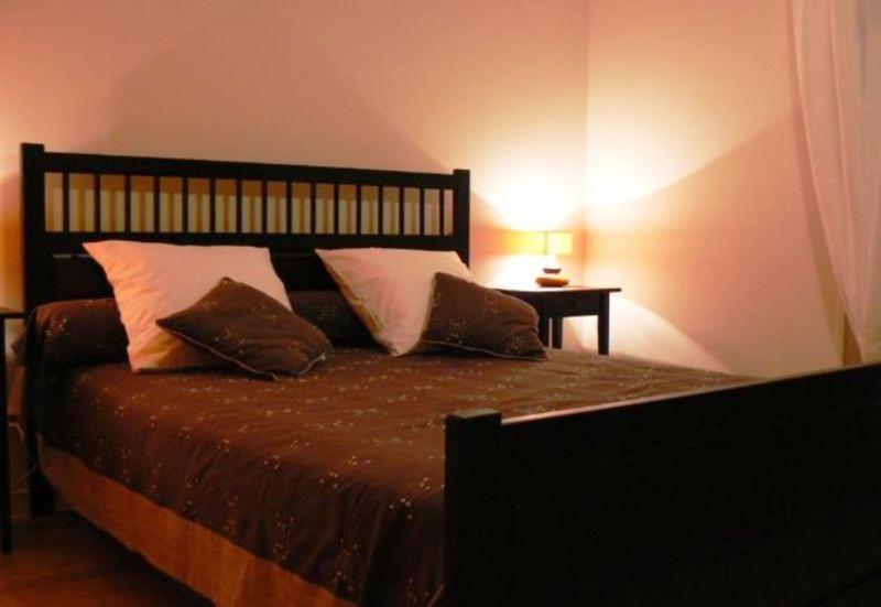 Lou Lombres Bed & Breakfast Room photo